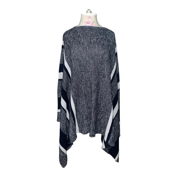 Romeo + Juliet couture wrap sweater in tonal blues nwot size S/M - Picture 1 of 6